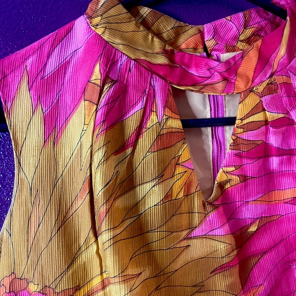 Vintage Psychedelic Chrysanthemum Shift Mini Dress - Picture 2 of 6